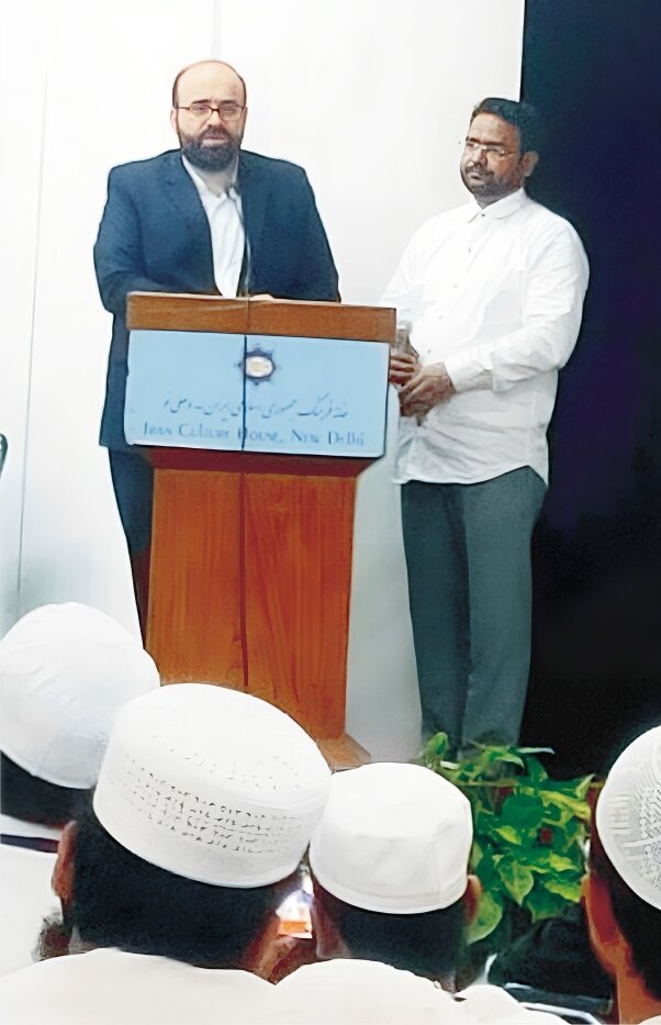 دشمن قرآن کریم کونشانہ بناتے ہیں کیونکہ عالم اسلام کی سب سے بڑی ثروت کانام قرآن کریم ہے:ڈاکٹرفریدعصر