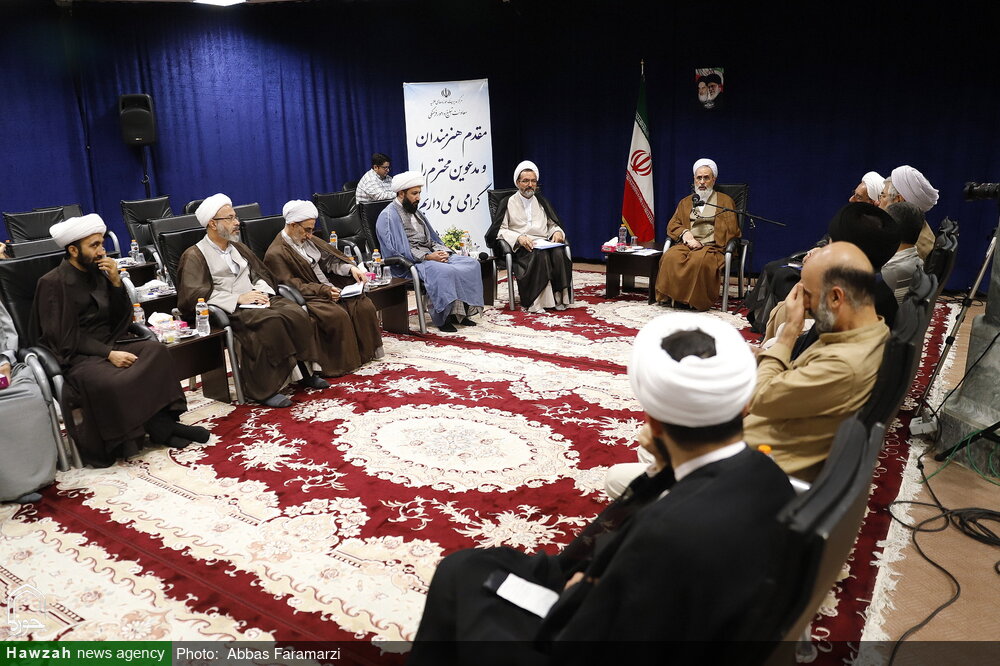 گزارشی از دیدار آیت الله اعرافی با هنرمندان و فعالان فضای مجازی