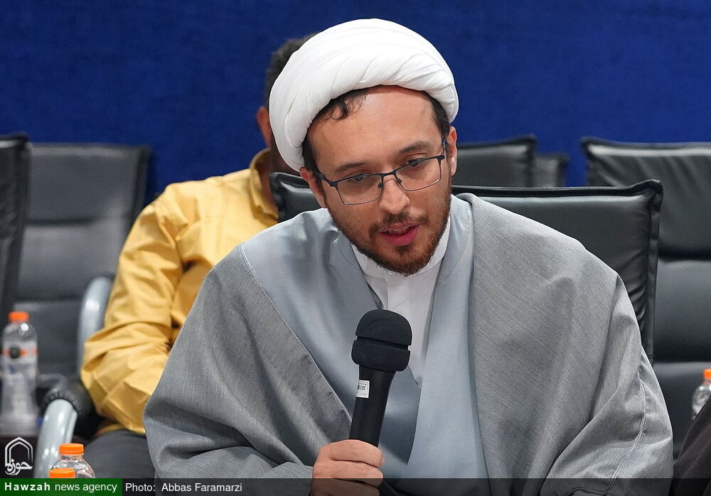 گزارشی از دیدار آیت الله اعرافی با هنرمندان و فعالان فضای مجازی