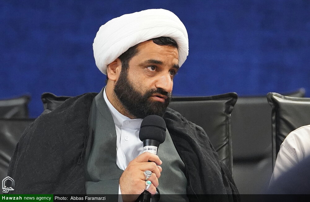 گزارشی از دیدار آیت الله اعرافی با هنرمندان و فعالان فضای مجازی