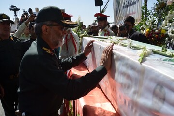 تصاویری از تشییع شهید مدافع امنیت شهید پناهی فر در کوهدشت