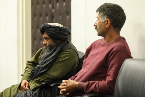 دیدار جمعی از برادران اهل سنت با نماینده ولی فقیه در استان قزوین