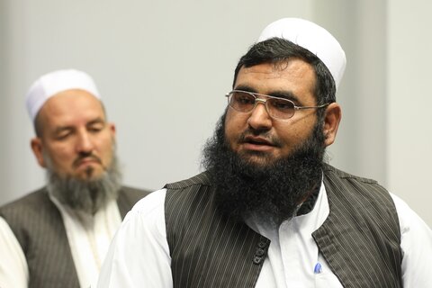 دیدار جمعی از برادران اهل سنت با نماینده ولی فقیه در استان قزوین