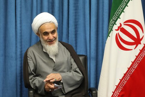 دیدار جمعی از برادران اهل سنت با نماینده ولی فقیه در استان قزوین