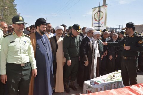 تصاویری ویژه از تشییع شهید مدافع امنیت شهید پناهی فر در کوهدشت