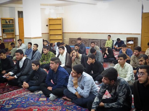 تصاویر/ مراسم روضه هفتگی مدرسه علمیه امام خمینی (ره) خوی