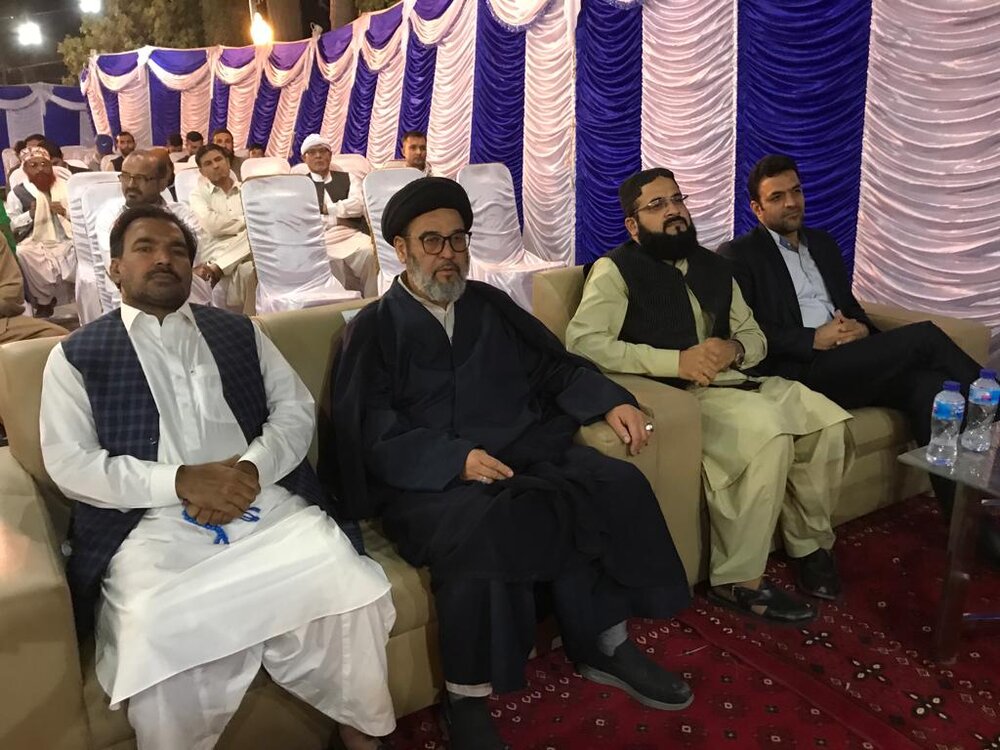 قرآن کریم نے ہمیں حبل اللہ کے گرد اتحاد کا حکم دیا ہے، خطباء