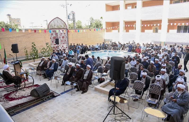 تصاویر| آیین افتتاحیه فاز اول مدرسه علمیه امام موسی الکاظم(ع) با حضور نماینده ولی فقیه در فارس