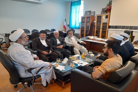 تصاویر/ دیدار جمعی از مبلغین اهل سنت جوانرود با مدیر حوزه علمیه کرمانشاه