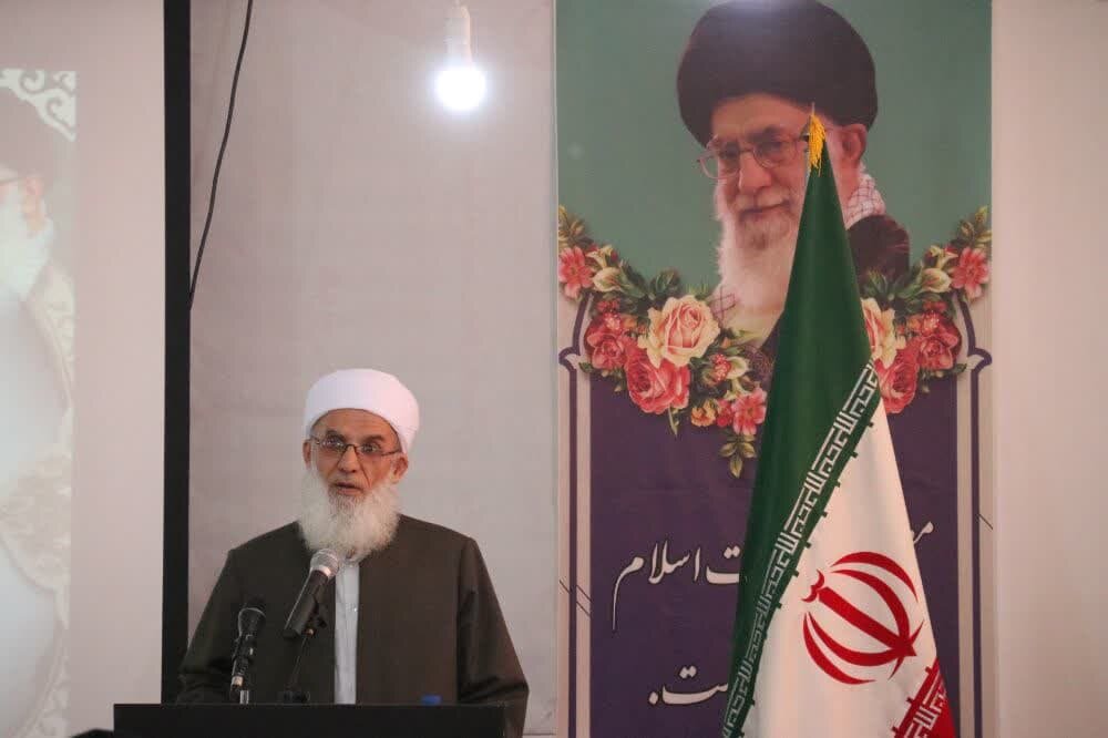 وحدت اقوام و مذاهب در کشور عامل پیروزی انقلاب اسلامی بود