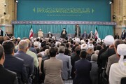 تصایر/ ایران کے عہدیداروں، اسلامی ملکوں کے سفیروں اور وحدت اسلامی کانفرنس کے شرکاء سے رہبر معظم کی ملاقات