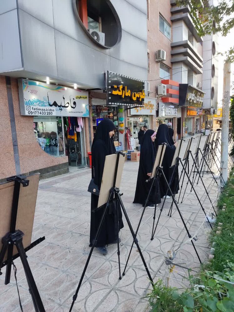 برپایی نمایشگاه عفاف و حجاب در چند نقطه از شهر یا سوج