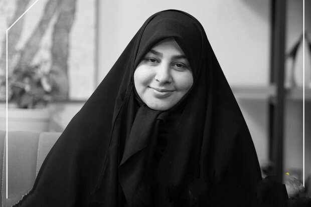 مراسم یادبود هنرمند جهادی «فرزانه پزشکی» در قم مراسم یادبود هنرمند جهادی «فرزانه پزشکی» در قم