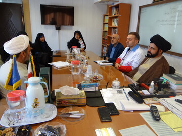 تقویت تعامل کانون های هلال احمر مدارس علمیه خواهران استان مرکزی