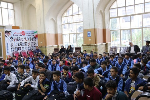 تصاویر/ محفل دانش آموزی انس با قران کریم در ارومیه