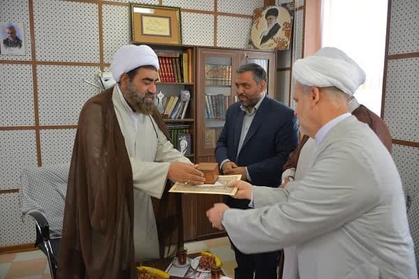 تفاهم نامه همکاری حوزه علمیه و کمیته امداد امام خمینی (ره) قزوین امضا شد
