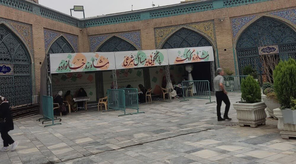 فعالیت جهادی بانوان طلبه در قلب بازار تهران