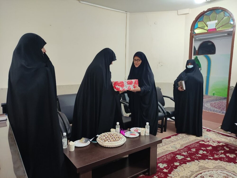 توجه به اخلاق شرط پیشرفت جامعه است