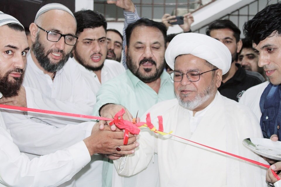 تعلیم کے ساتھ اچھا کردار اور مثبت سوچ و فکر بہت ضروری ہے