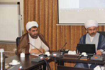 تصاویر / جلسه بررسی و تدوین برنامه پنج ساله مدارس علمیه شهرستانی استان قزوین