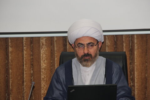 تصاویر / جلسه بررسی وتدوین برنامه پنج ساله مدارس علمیه شهرستانی واستانی با حضور مدیر حوزه علمیه استان قزوین