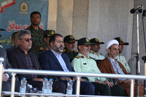 صبحگاه مشترک نیروهای مسلح در اصفهان