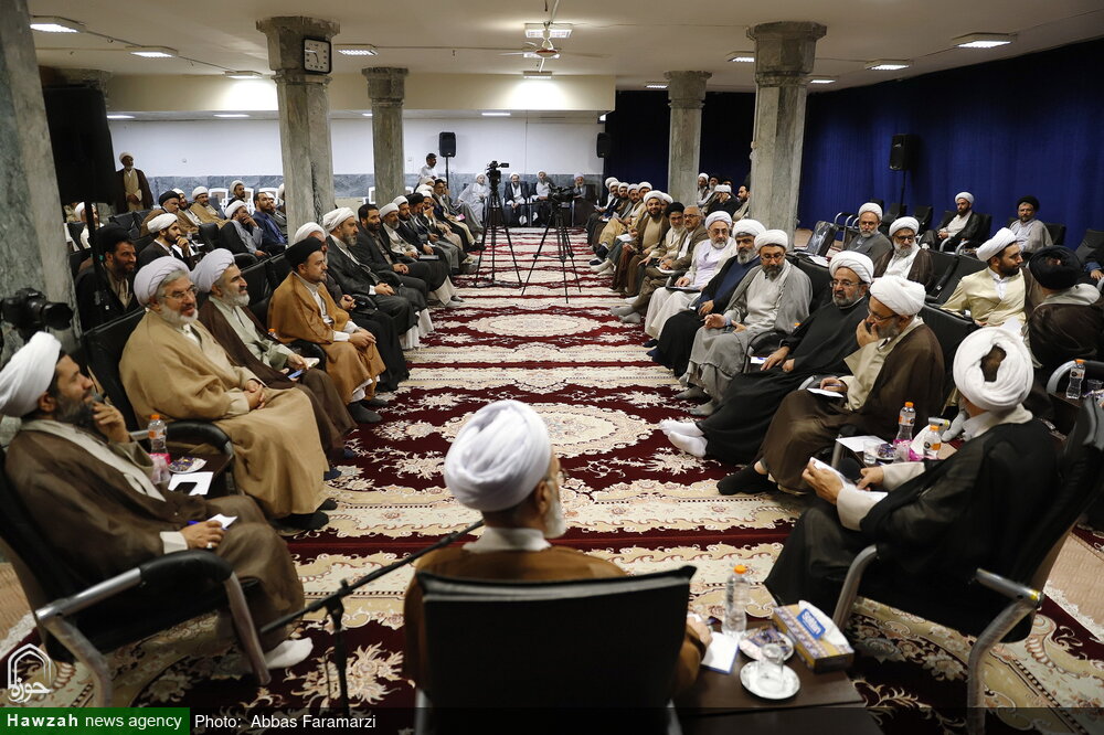 در نشست اساتید برتر حوزه های علمیه با آیت الله اعرافی چه گذشت؟