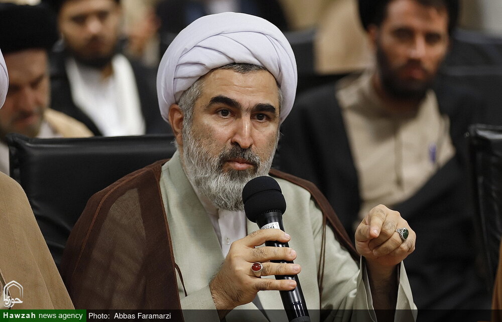 در نشست اساتید برتر حوزه های علمیه با آیت الله اعرافی چه گذشت؟