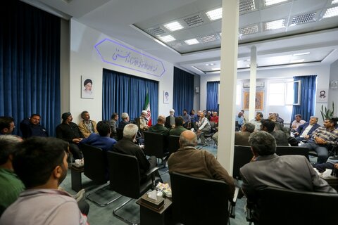 تصاویر / دیدار جمعی از عشایر با نماینده ولی فقیه در استان قزوین