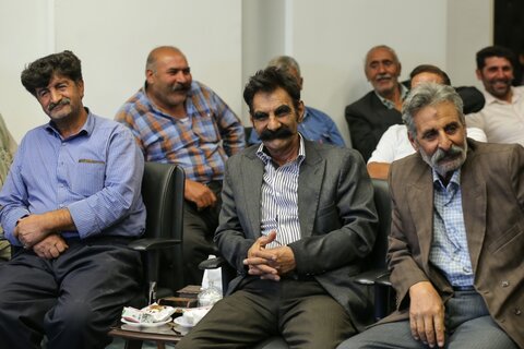 تصاویر / دیدار جمعی از عشایر با نماینده ولی فقیه در استان قزوین
