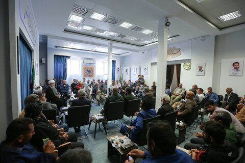 تصاویر / دیدار جمعی از عشایر با نماینده ولی فقیه در استان قزوین