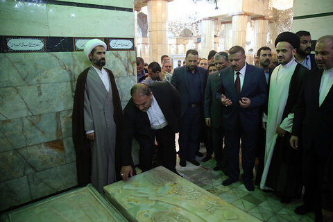 حضور وزیر کشور عراق در حرم حضرت معصومه(س)