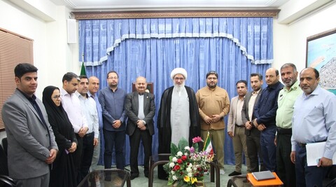 دیدار مدیرکل و کارمندان میراث فرهنگی بوشهر با امام جمعه