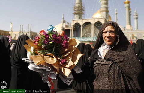 بالصور/ استقبال أهالي قم من القافلة الرمزية للسيدة فاطمة المعصومة عليها السلام في ذكرى وصولها إلى هذه المدينة