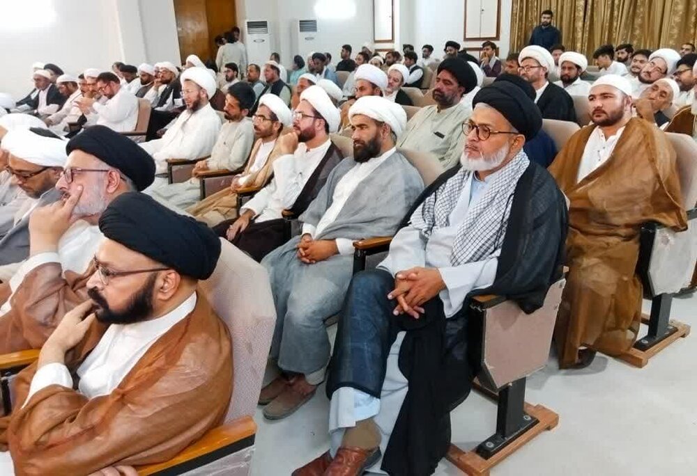 برگزاری پیشنشست همایش "یکصدمین سال بازتأسیس حوزه علمیه قم" در پاکستان 2 برگزاری پیشنشست همایش "یکصدمین سال بازتأسیس حوزه علمیه قم" در پاکستان