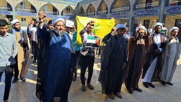 تصاویر/ تجمع روحانیون و طلاب مدرسه علمیه حاجی آباد در حمایت از مردم فلسطین