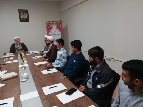 تصاویر/ نشست هم‌اندیشی مسئولین دارالقرآن‌های مدارس علمیه استان آذربایجان شرقی