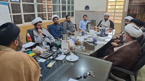 نشست اعضای دبیرخانه علامه بلادی بوشهری