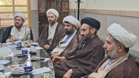 نشست اعضای دبیرخانه علامه بلادی بوشهری