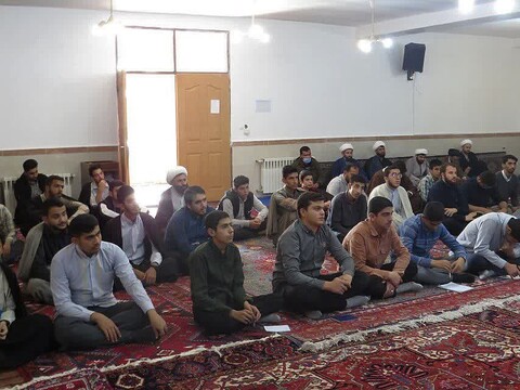تصاویر/ جلسه درس اخلاق مدرسه علمیه امام خمینی (ره) خوی