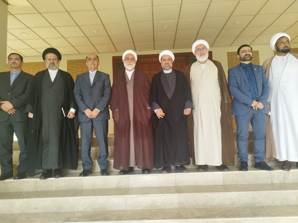 دیدار رئیس مرکز ارتباطات و بین الملل حوزههای علمیه با مسئولان سفارت جمهوری اسلامی ایران در پاکستان