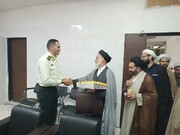 حضور امامان مساجد قم در مراکز انتظامی برای تبریک هفته نیروی انتظامی