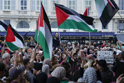 فرانس کے شہر لیون میں فلسطین کے حامیوں پر پولیس کا حملہ