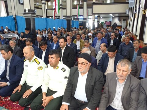 تصاویر/ نماز جمعه امروز شهرستان چهاربرج