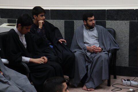 تصاویر/ جلسه افتتاحیه سیر مطالعاتی آثار شهید مطهری(ره) در مدرسه علمیه امام خامنه‌ای ارومیه