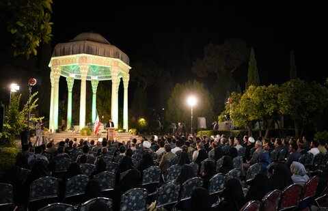 تصاویر|   مراسم یادروز لسان الغیب خواجه حافظ شیرازی با حضور رئیس جمهور
