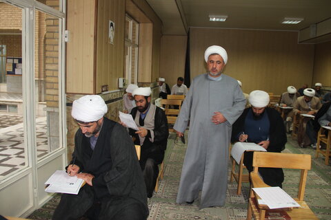 تصاویر / آزمون جذب روحانیون ومداحان عتبات عالیات استان قزوین