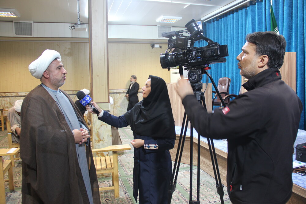 شرکت روحانیون و مداحان قزوینی در آزمون پذیرش عتبات عالیات + عکس