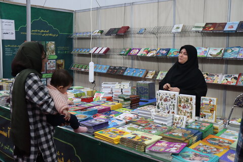 دوازدهین نمایشگاه ملی کتاب دفاع مقدس استان همدان در قاب تصویر