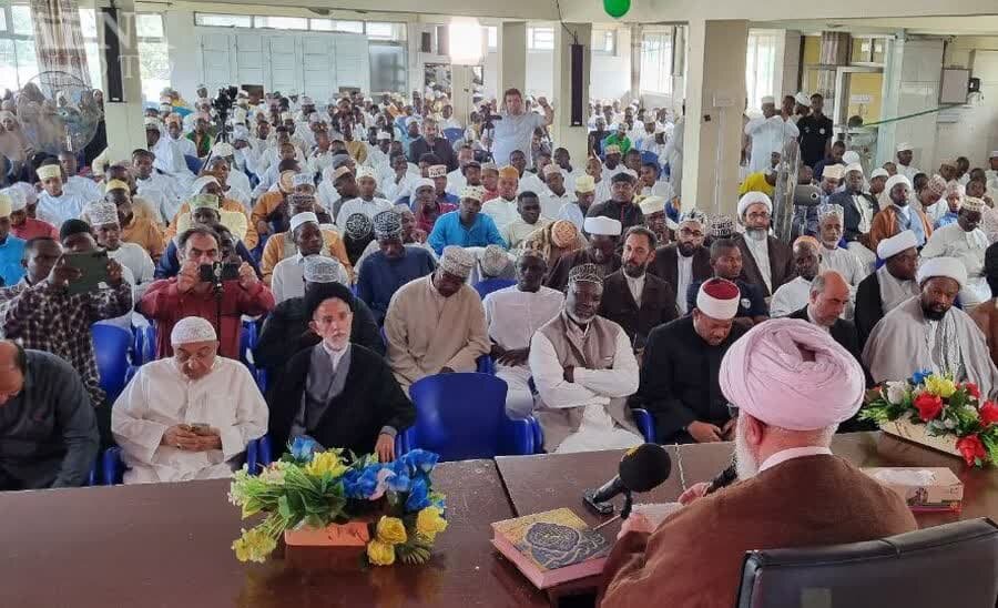 قرآن خط قرمز همه مسلمانان است